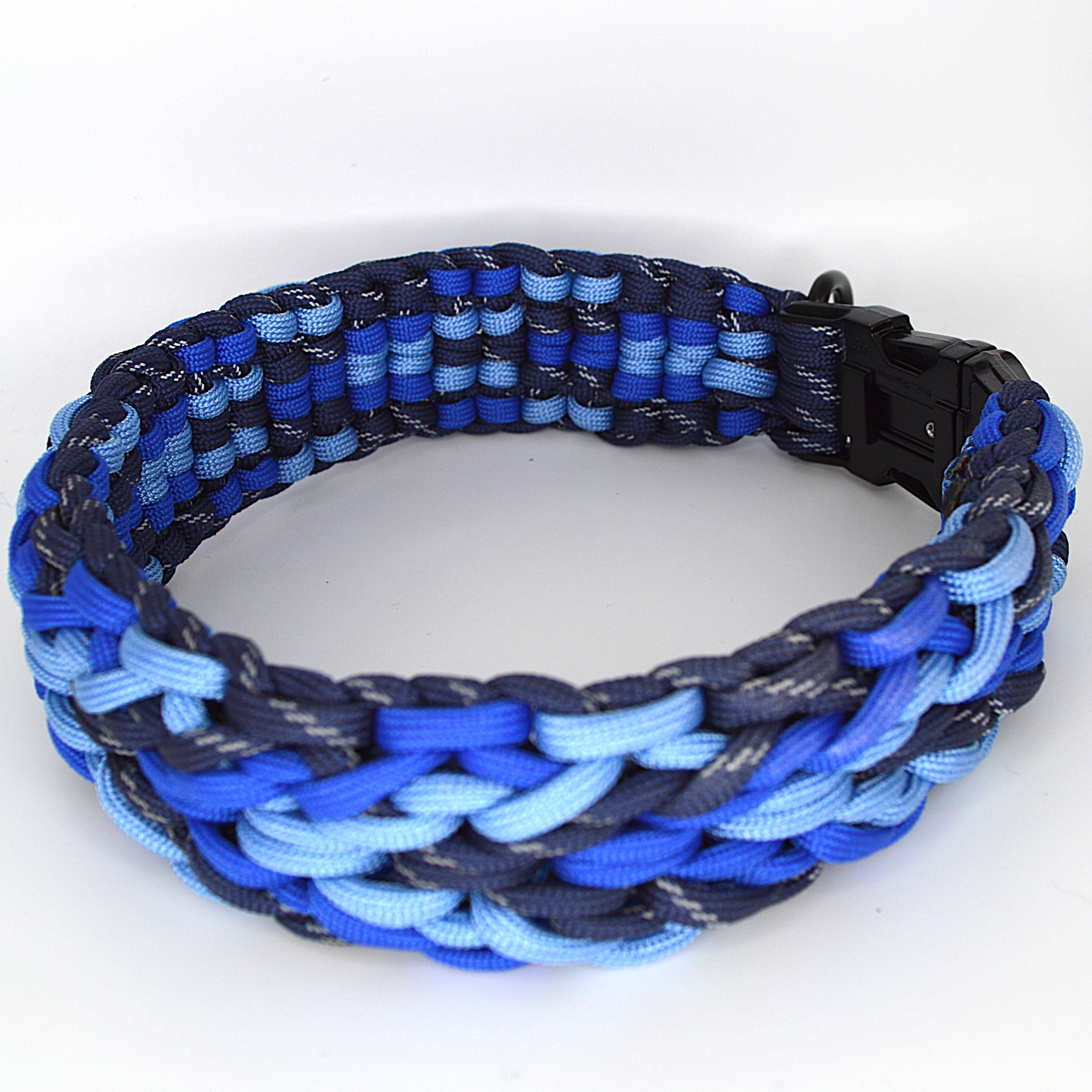 Paracord Hundehalsband Confusion reversed in Blau